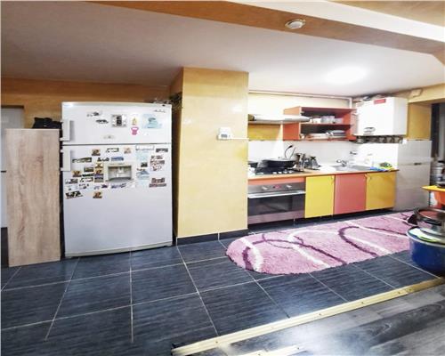 Etaj 2 , apartament 2 camere, bld. Regele Mihai i