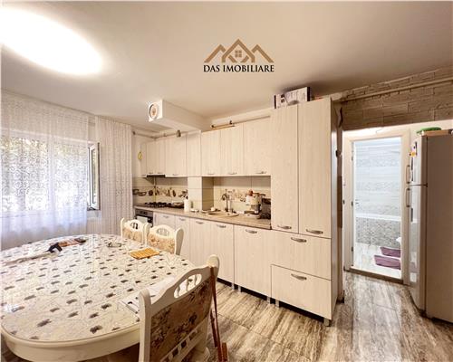 Apartament 2 dormitoare  si living , parter pe str. Granicerilor