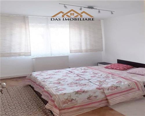 Apartament 3 camere, etaj 4 , str. V. Babes, zona facultatii