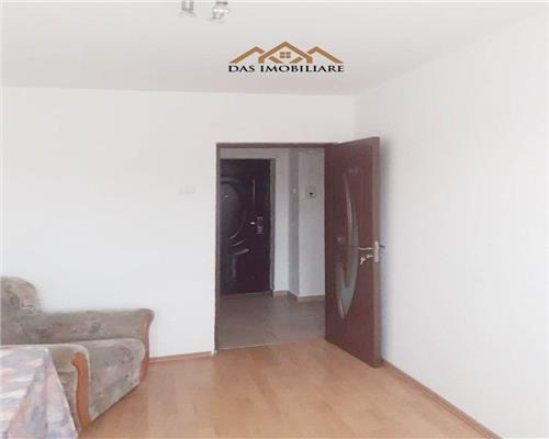 Apartament 3 camere, etaj 4 , str. V. Babes, zona facultatii