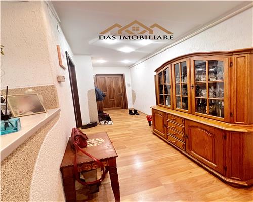 Apartament 2 camere decomandat, etaj 1 , str. Nicolae Iorga